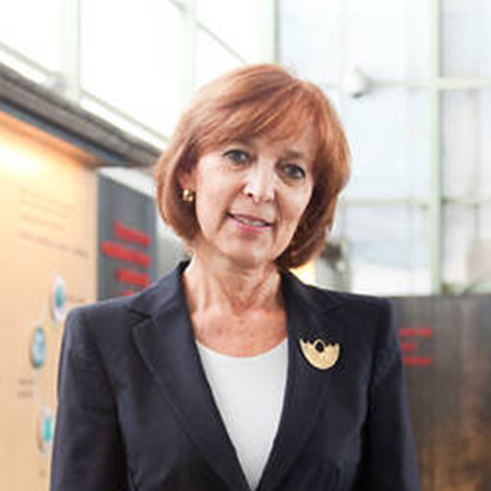 silvia-singer - resized